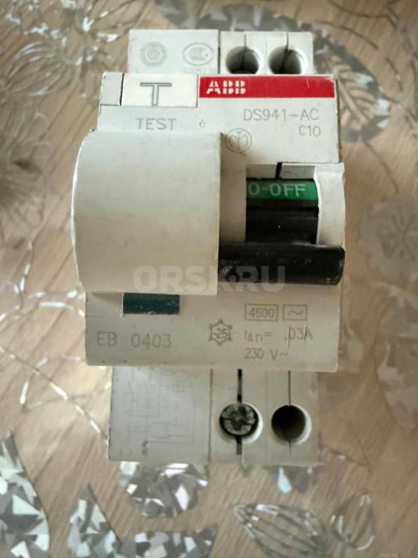 Продам коммутационные аппараты: автоматические выключатели (автоматы), устройства защитного отключен - Орск