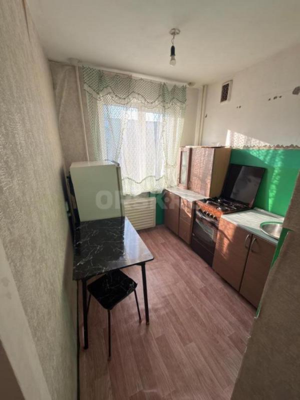 Сдам 1 комнатную квартиру на длительный срок,теплая и светлая квартира на 3 этаже,в шаговой доступно - Орск