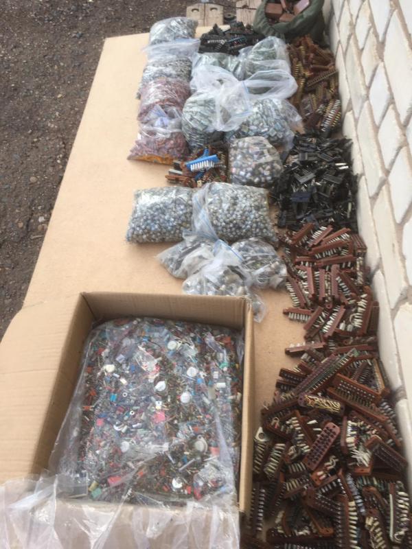 Покупаю электронный лом, любые платы, радиодетали, контакты, потенциометры, конденсаторы, приборы, р - Гай