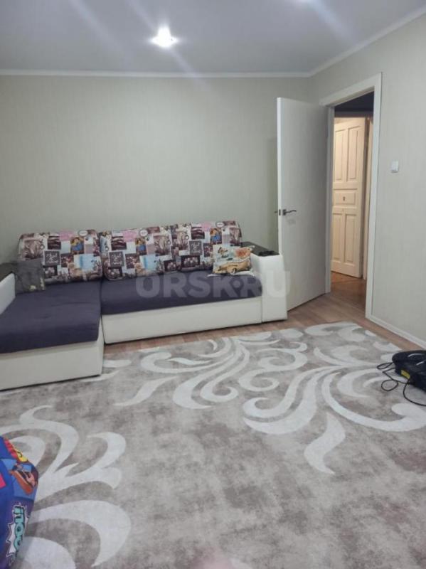 Продам уютный, светлый, просторный жилой дом в прекрасном районе города по адресу: ул. - Орск