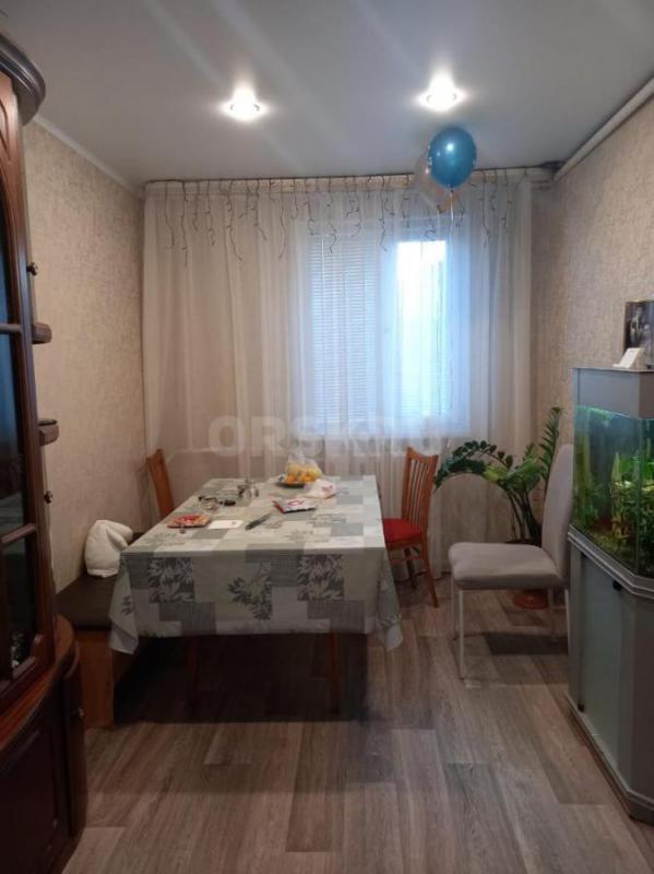 Продам уютный, светлый, просторный жилой дом в прекрасном районе города по адресу: ул. - Орск