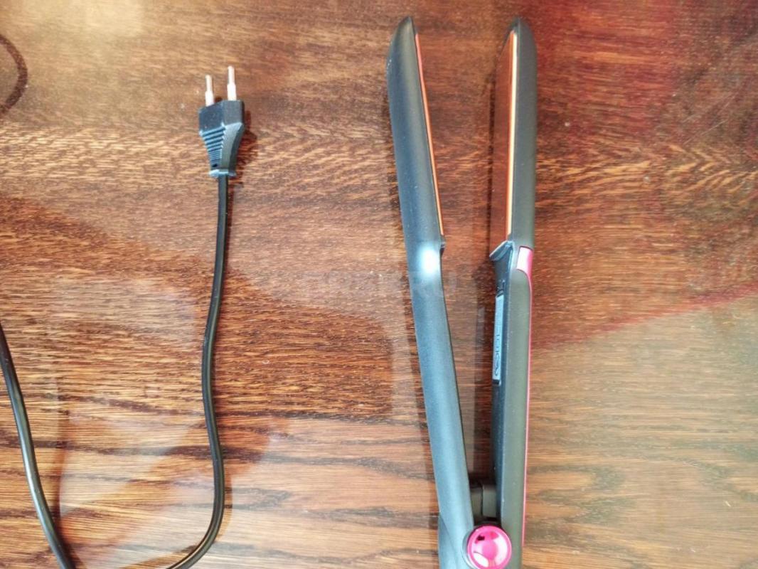 Продам утюжок-выпрямитель для волос. - Орск