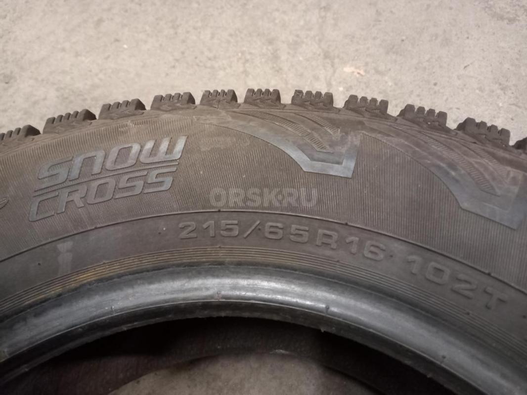 Продам Шипованную Б/у автошину 2 шт. - Орск