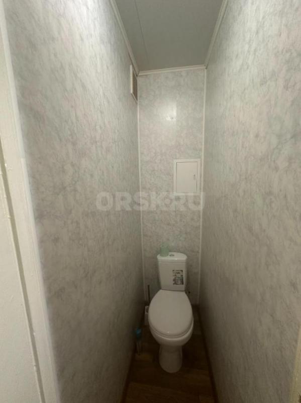 Продам тёплую 2-х комнатную квартиру-распашонку в спокойном районе, ост. - Орск