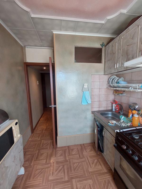 В связи с отъездом из города, продам 2 -комнатную квартиру. - Новотроицк