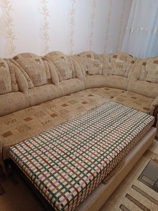 Продам угловой диван с креслом в отличном состоянии. - 