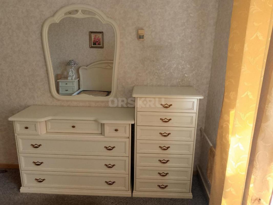 Спальный гарнитур производства Италия, б/у в хорошем состоянии. - Новотроицк