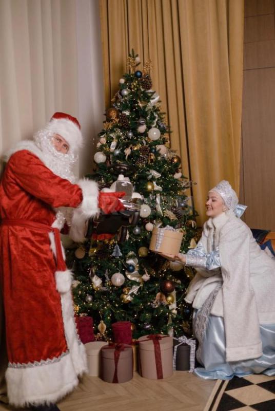 Дед Мороз и Снегурочка на дом —

Здравствуйте, дорогие родители) 

-Мы Дед Мороз и Снегурочка в - Орск