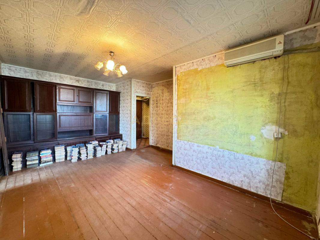 Продается 3-комнатная квартира по адресу: г. - Оренбург