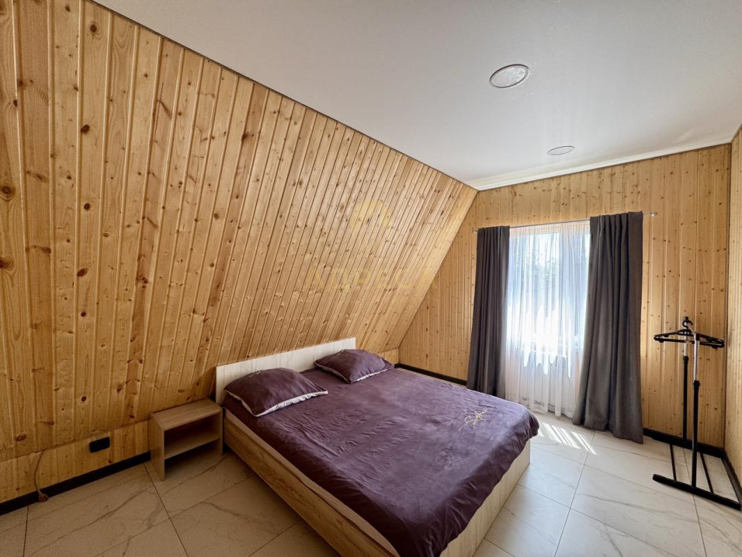 Продам жилoй 2-х этажный дом А-frame в тихом и живописнoм меcте - Ростоши-2, 137 м. - Оренбург