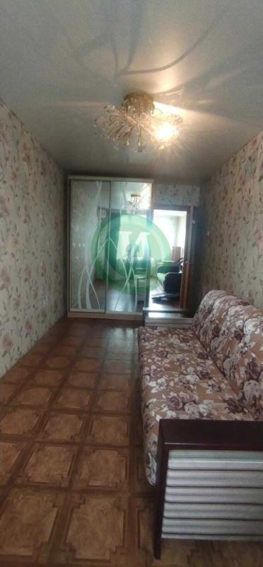 Продам 2-х комнатную квартиру планировка "трамвайчик" 43,7 кв. - Орск