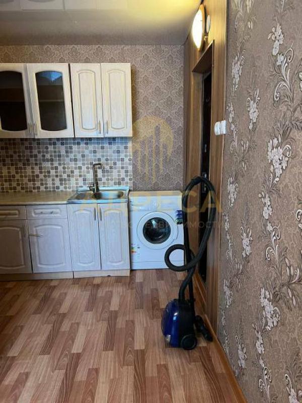 В комнате остается кухонный гарнитур, установлена раковина и вывод под стиральную машинку. - Оренбург