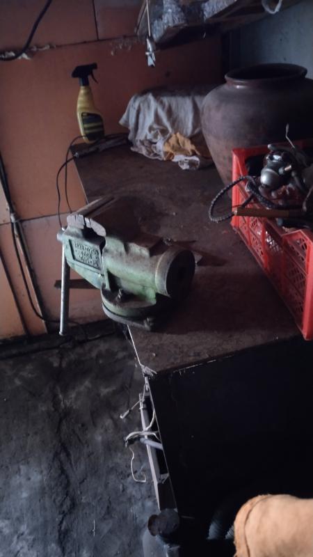 Продается гараж на вокзале 6 на 3.6, рядом с автостоянкой, видно с дороги. - Новотроицк