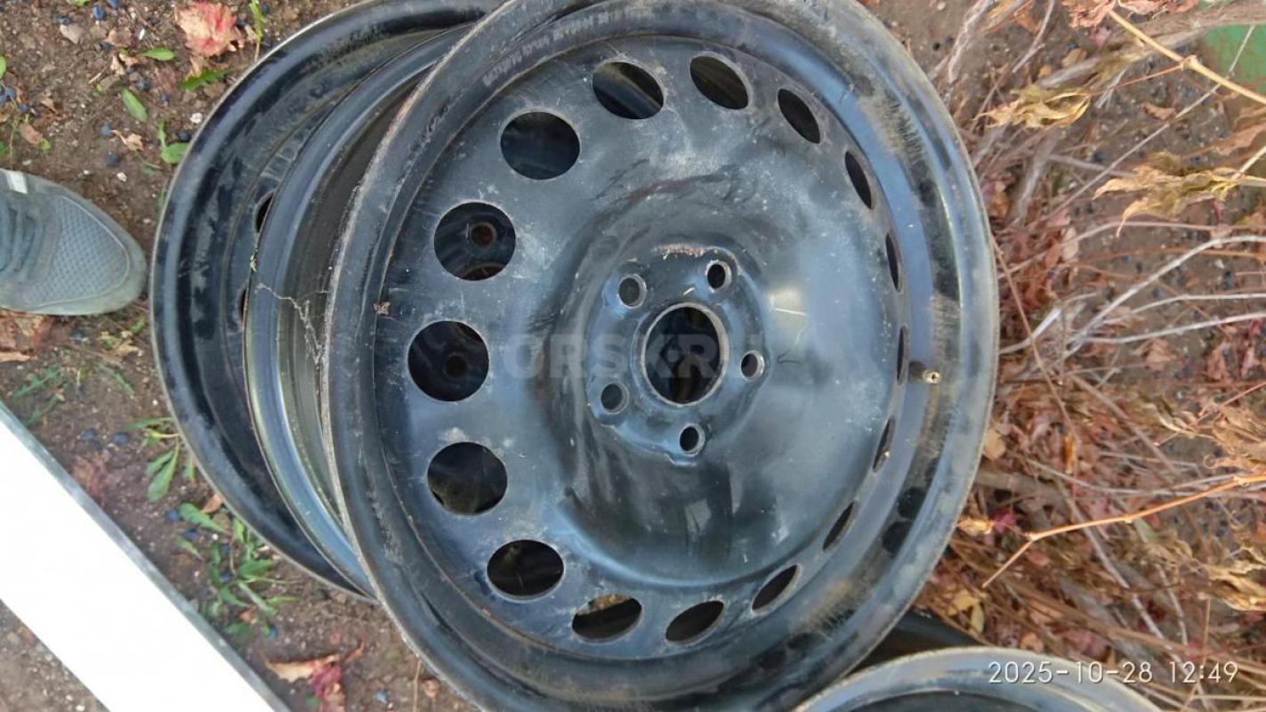 Продам диски в комплекте, d-16, отверстий 5, d  расположения отверстий 105, штамповка, вылет 38, шир - Орск