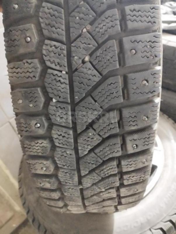 Продам зимнюю резину . - Орск