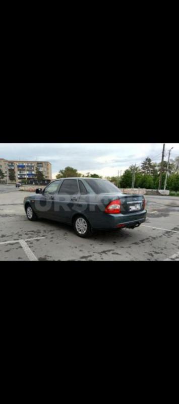 Продам Приору в хорошем  состояние 2009 год в родном краске по двигателю работает ровно не тройт не - Орск