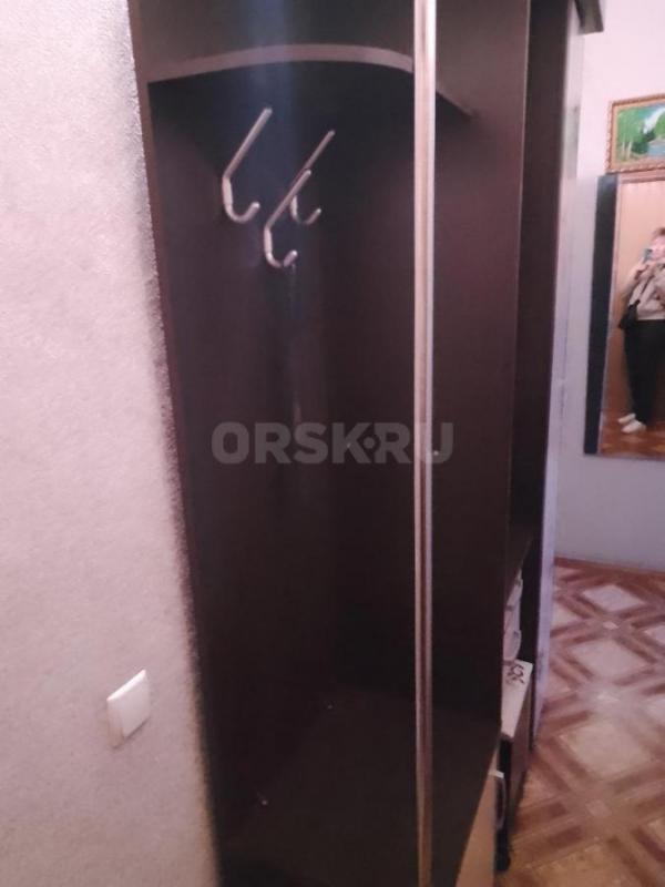 Продам прихожую в хорошем состоянии, цвет венге (чёрный) с бежевым. - Орск