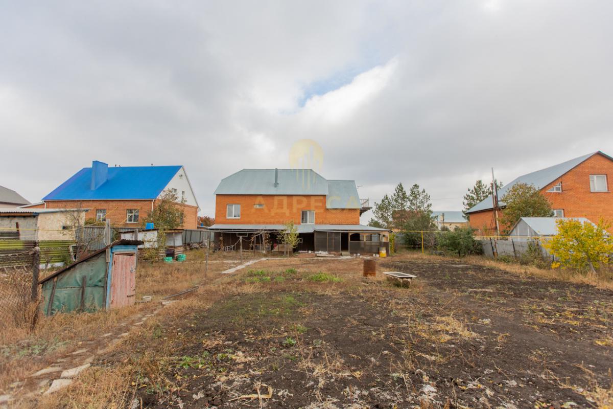 Пpeдлaгаем ДОМ современной постройки на улице Дамбовой (п. - Оренбург