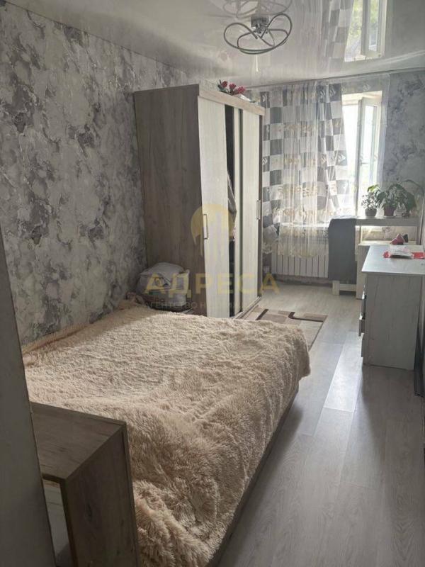 Предлагаем вашему вниманию светлую и уютную трехкомнатную квартиру в кирпичном доме недалеко от цент - Сорочинск