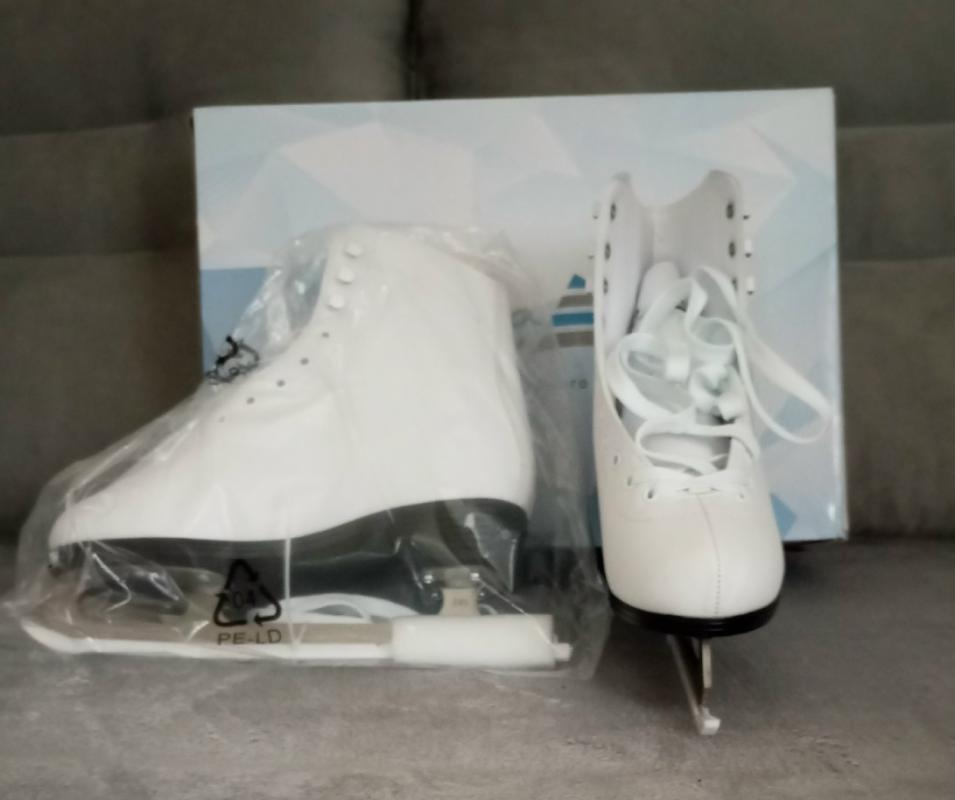 Продаются новые фигурные коньки, белые, размер 39. - Новотроицк