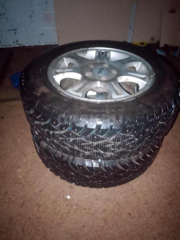 Продам колеса как в сборе так и без.разболтовка дисков 5*114.3,
Резина зимняя 215_65_16 пробег 1300 - Орск