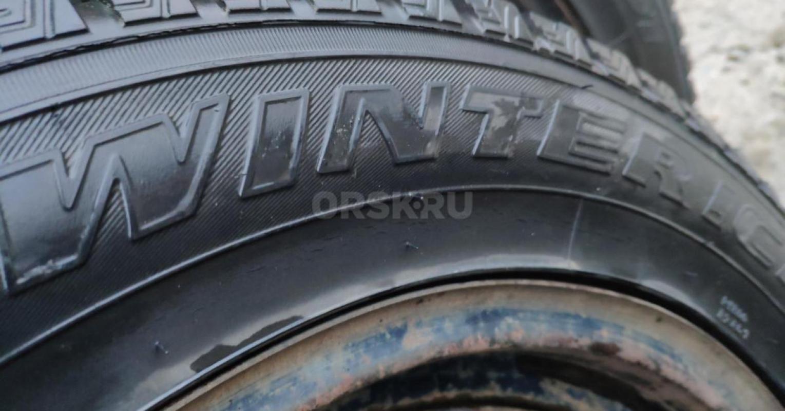 Продам зимнюю резину 205/55/R16,на дисках,грыж нет,разболтовка 4/100. - Новотроицк