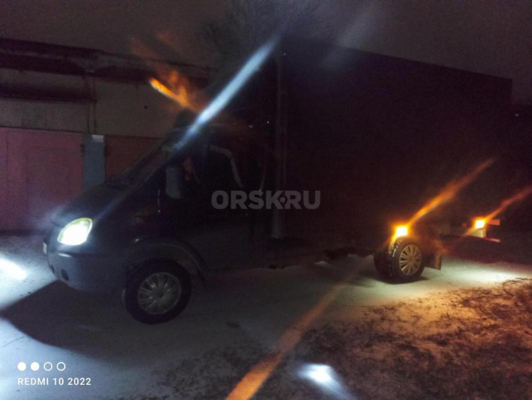 Ищу работу водителем на своей Газели, тент, сзади ворота, загрузка зад. - Орск