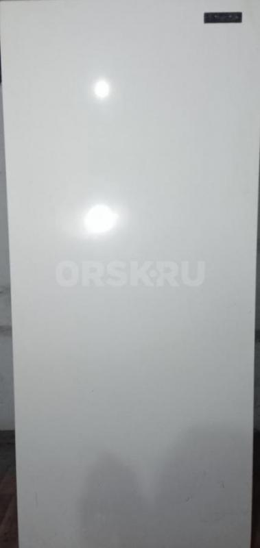 Продам холодильник, работает ,морозит и охлаждает. - Гай
