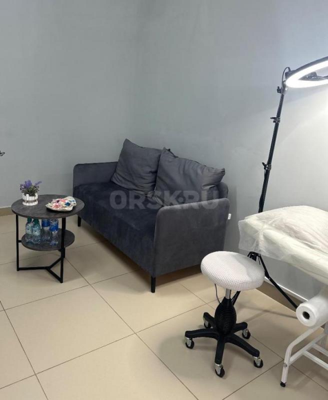 Сдам кабинет в субаренду на длительный срок в центре города. - Орск