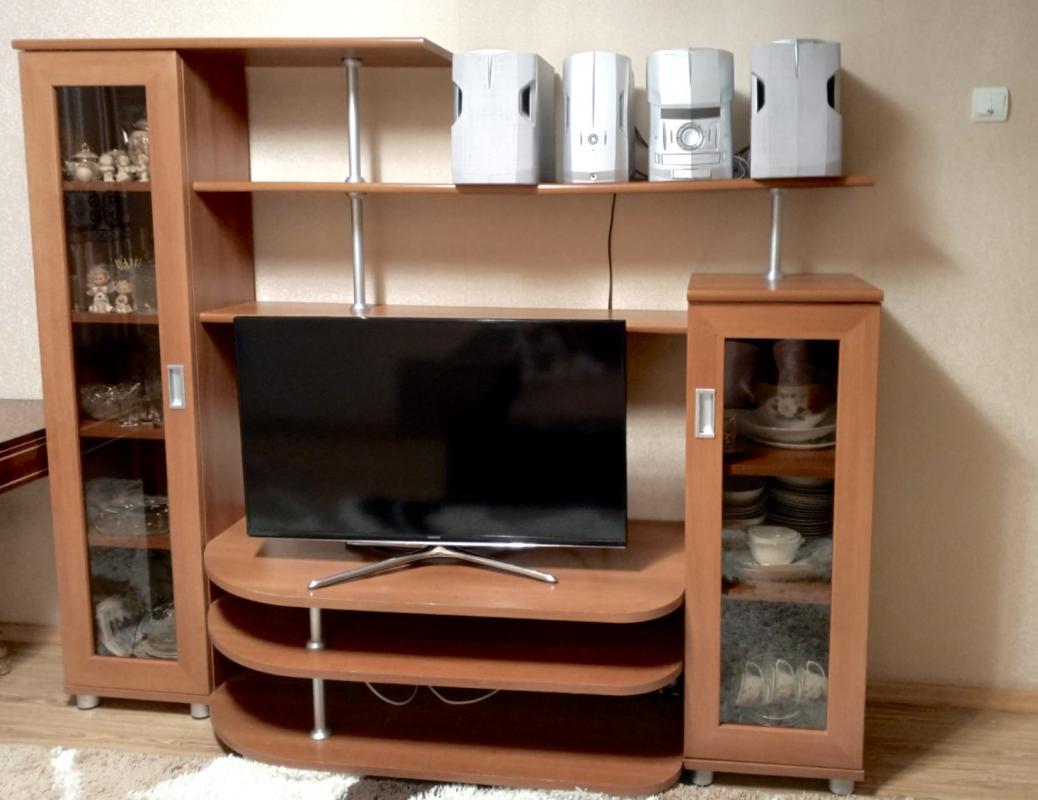 Стенка горка
В хорошем состоянии
Ширина 200, высота 170 - Гай