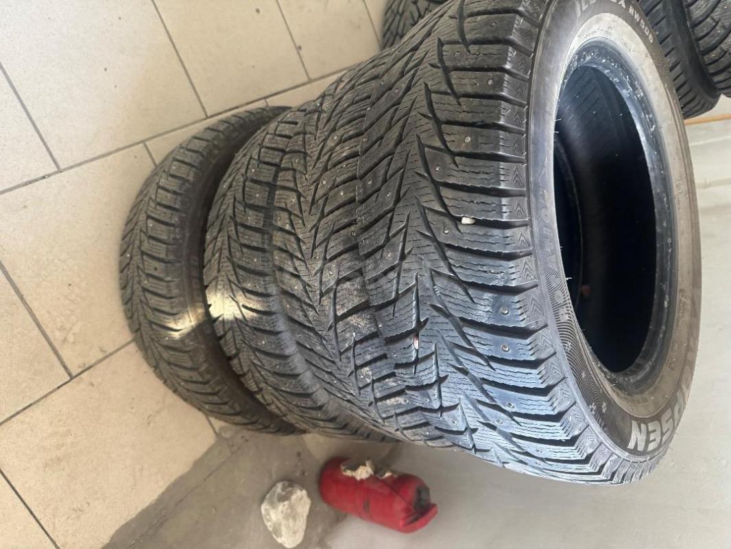 Резина зимняя r15 195 /65 в отличном состоянии - Орск