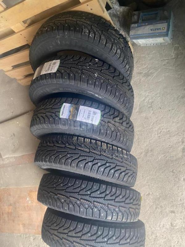 продам комплектом новую зимнюю шипованную резину NORDMAN С 195/75 R16 C, в количестве 6 штук, по цен - Орск
