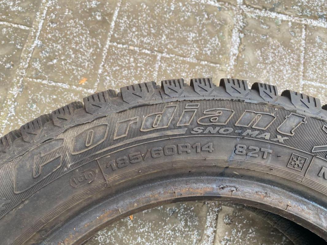 Продам зимний комплект шин Cordiant 185/60 R14. - Орск