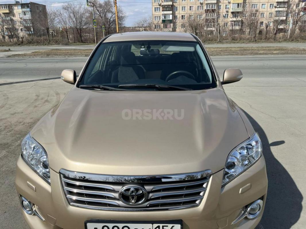 Продам Тойота Рав 4 декабрь 2010 года в отличном состоянии , родной пробег 75 тысяч километров , пол - Орск