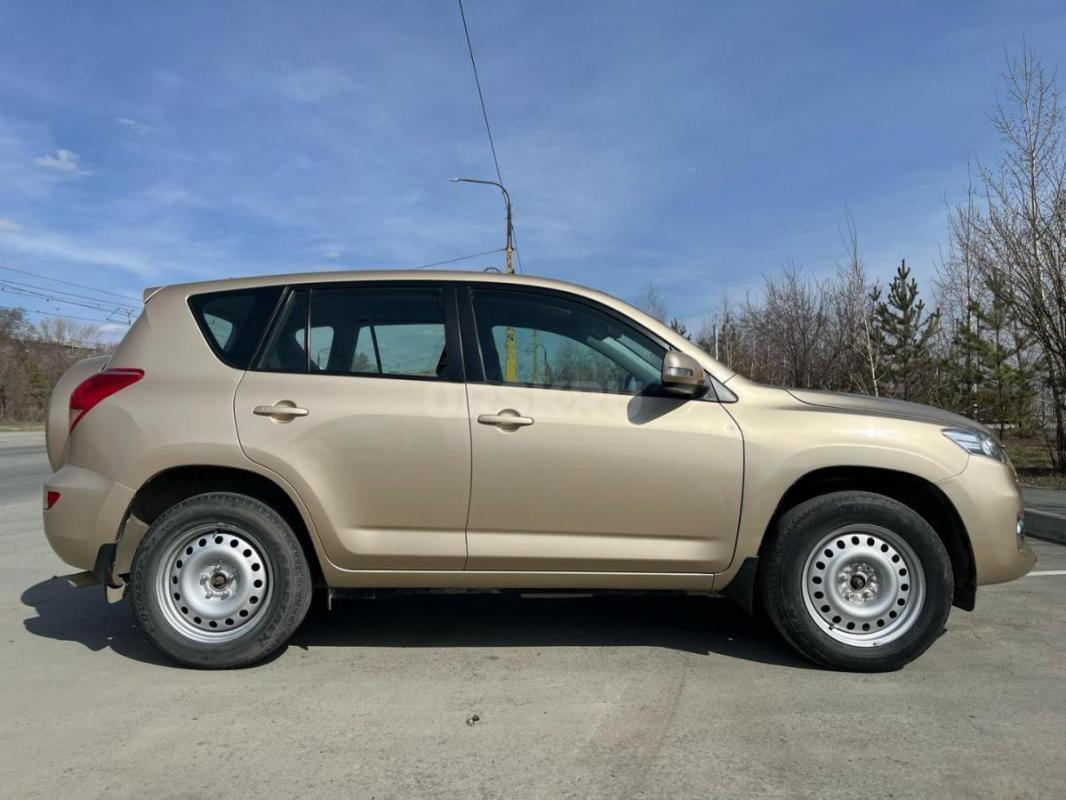 Продам Тойота Рав 4 декабрь 2010 года в отличном состоянии , родной пробег 75 тысяч километров , пол - Орск