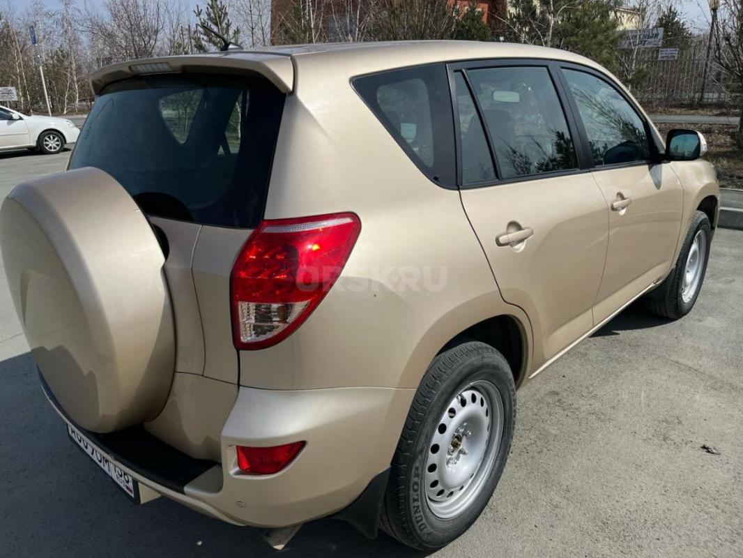 Продам Тойота Рав 4 декабрь 2010 года в отличном состоянии , родной пробег 75 тысяч километров , пол - Орск