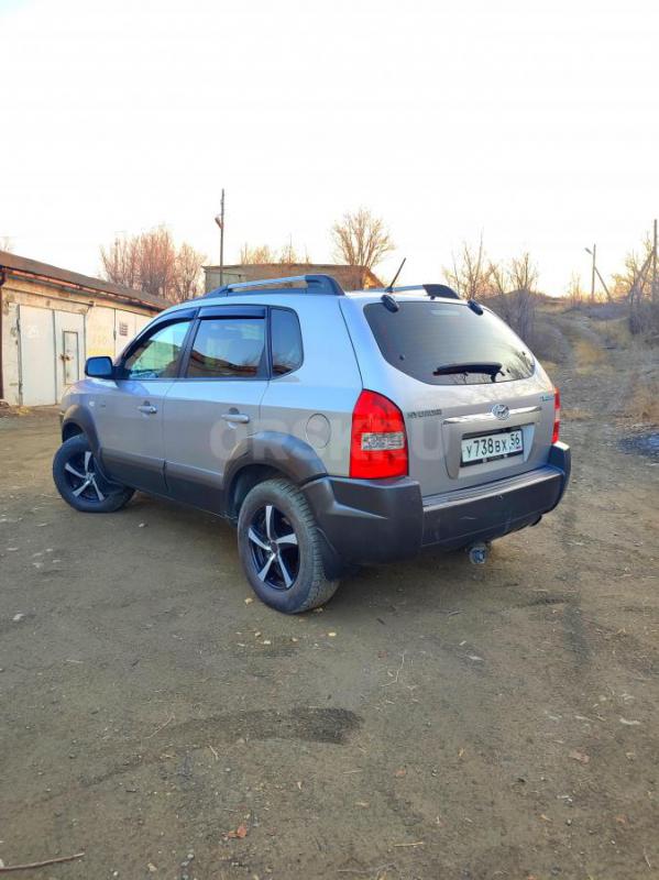 продам hyundai tucson 2005 года в отличном состоянии коробка автомат (полноценный) полный привод. - Орск