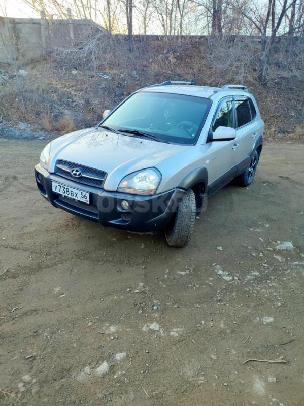 продам hyundai tucson 2005 года в отличном состоянии коробка автомат (полноценный) полный привод. - Орск