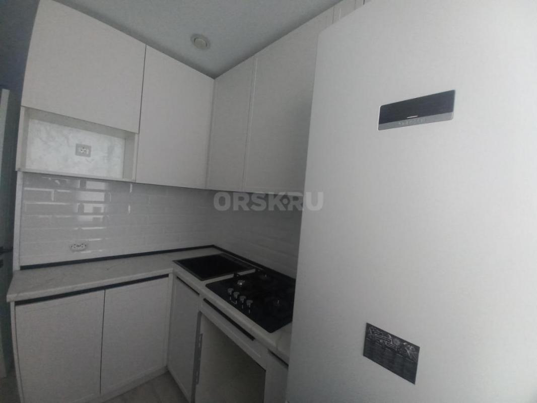 В продаже 3х комнатная квартира, расположенная на 4 этаже 5 этажного панельного дома, по адресу: ул. - Орск