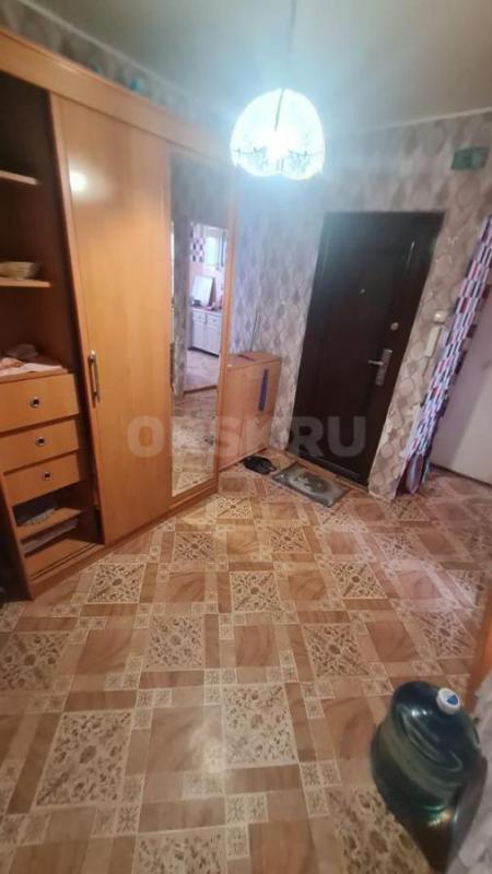 Продается просторная 3-х комнатная квартира улучшенной планировки по адресу ул. - Орск