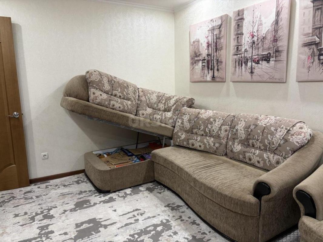 Продам угловой(левый) диван( 165×245 см)+ кресло( 90×90 см), в хорошем состоянии,  спальное место 13 - Орск