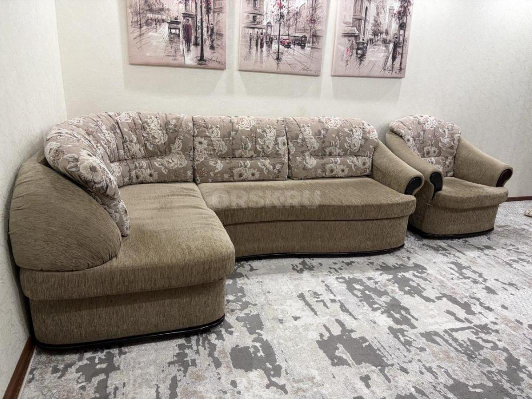 Продам угловой(левый) диван( 165×245 см)+ кресло( 90×90 см), в хорошем состоянии,  спальное место 13 - Орск