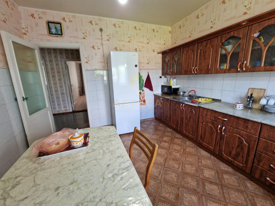 Продаётся дом с земельным участком, всё в собственности, по документам квартира ,общей площадью 75,9 - Краснохолм