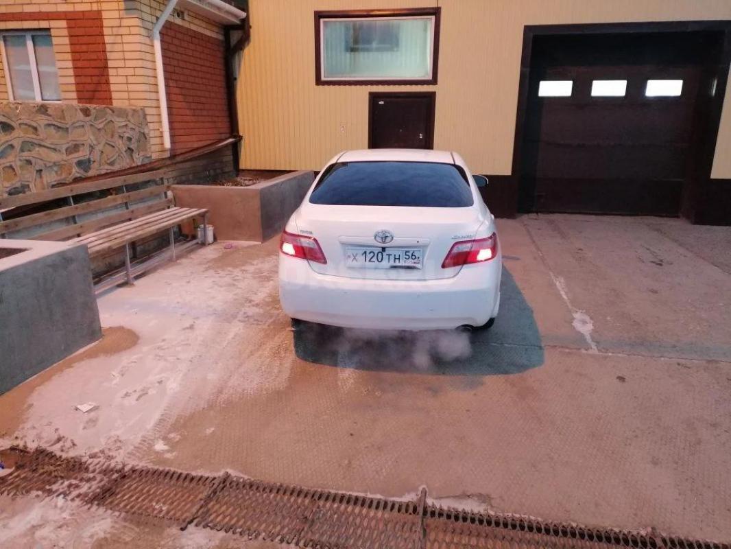 Продам авто владею 3 года резина зима лето на дисках новая продажа от собственника - Орск