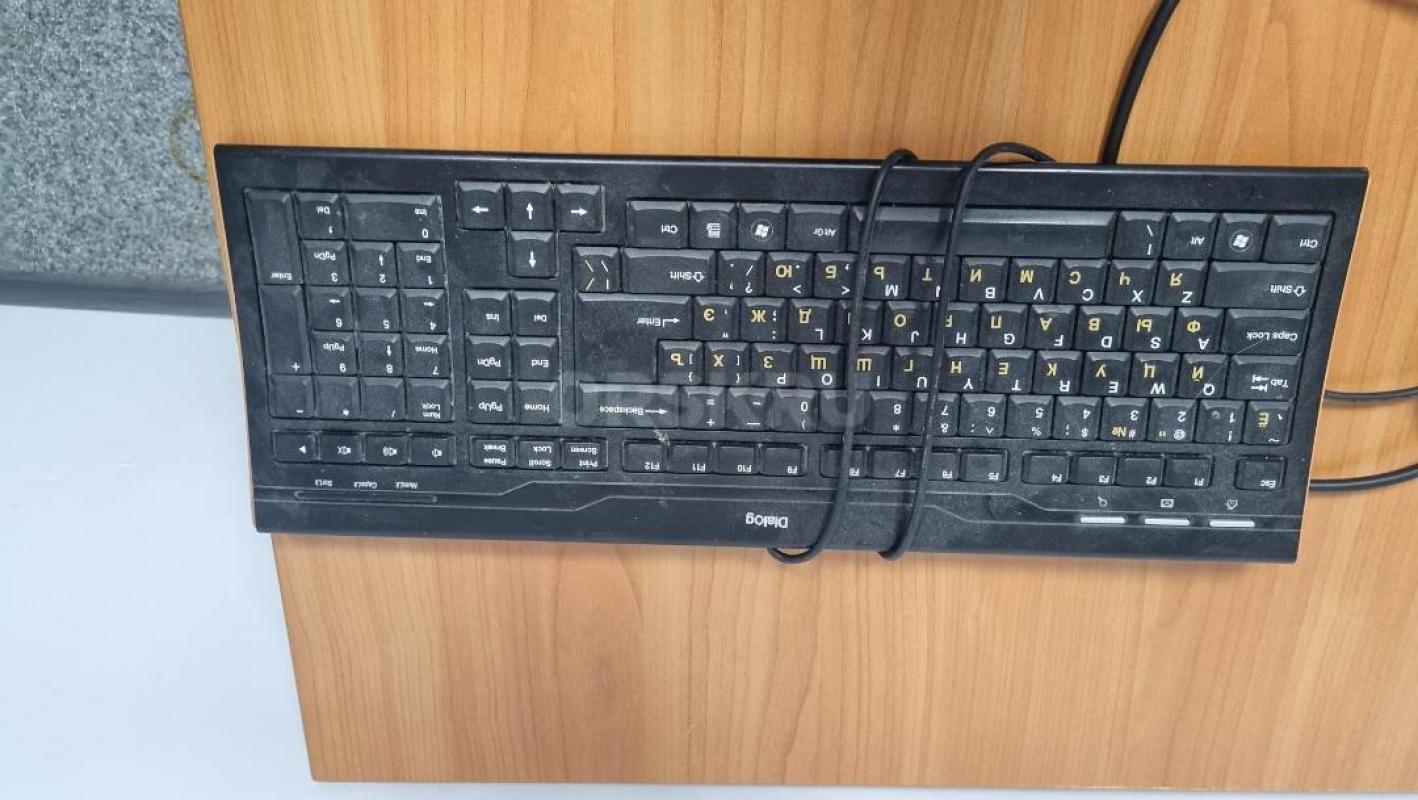 Продам, БЕЗ ТОРГА! 

три Монитора  -1500 руб. - Орск