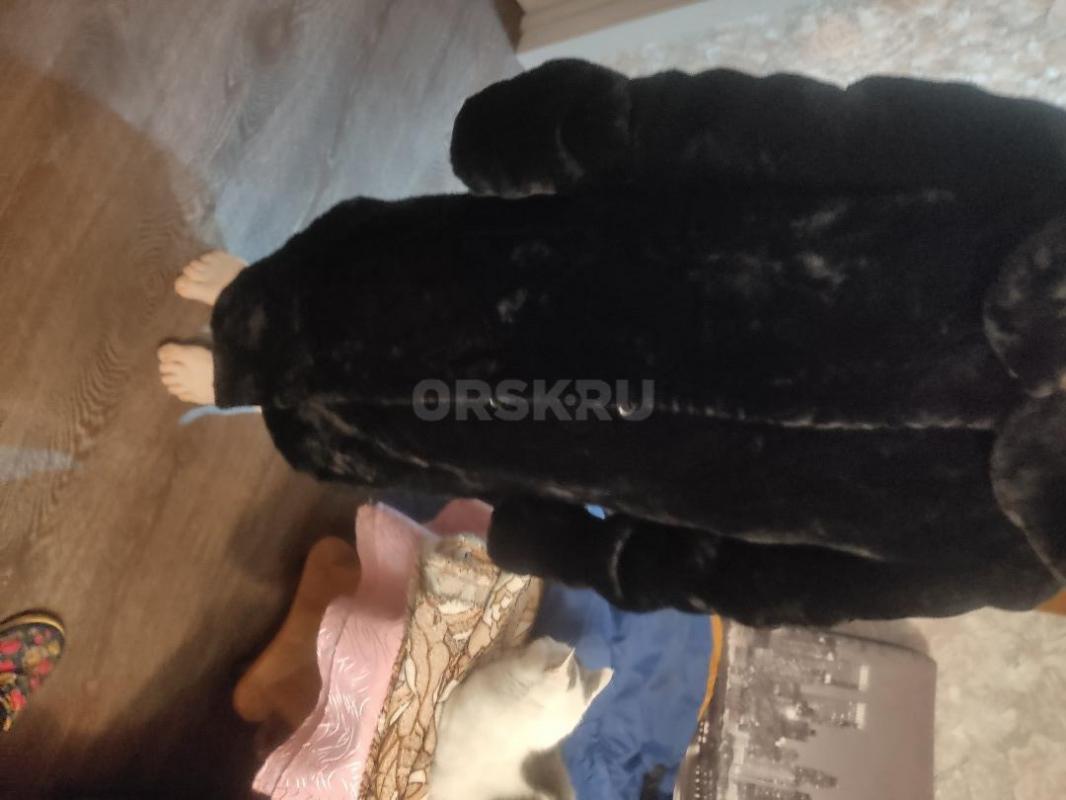 Продам новую мутоновую шубу с капюшоном тёмный цвет - Орск