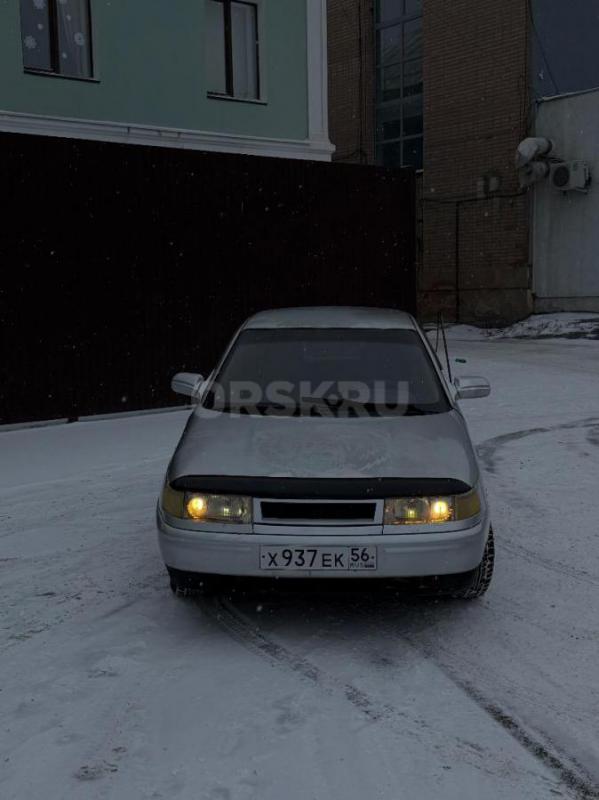 Продам 2112 
Мотор 16 кл не дымит , коробка отлично , документы чистые 
По кузову есть недочеты на - Орск