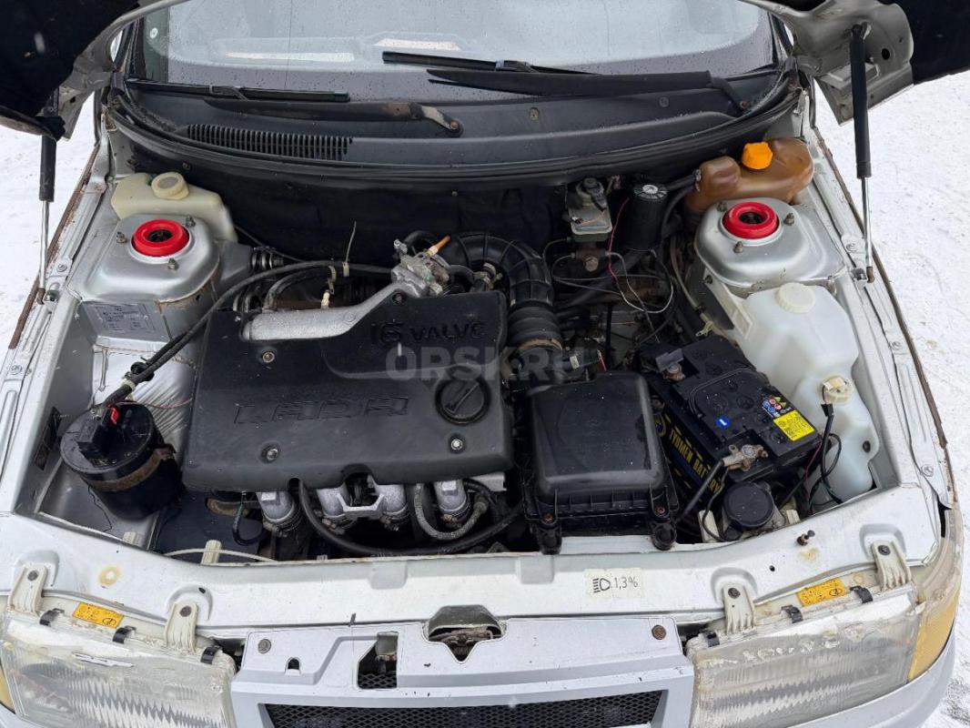 Продам 2112 
Мотор 16 кл не дымит , коробка отлично , документы чистые 
По кузову есть недочеты на - Орск