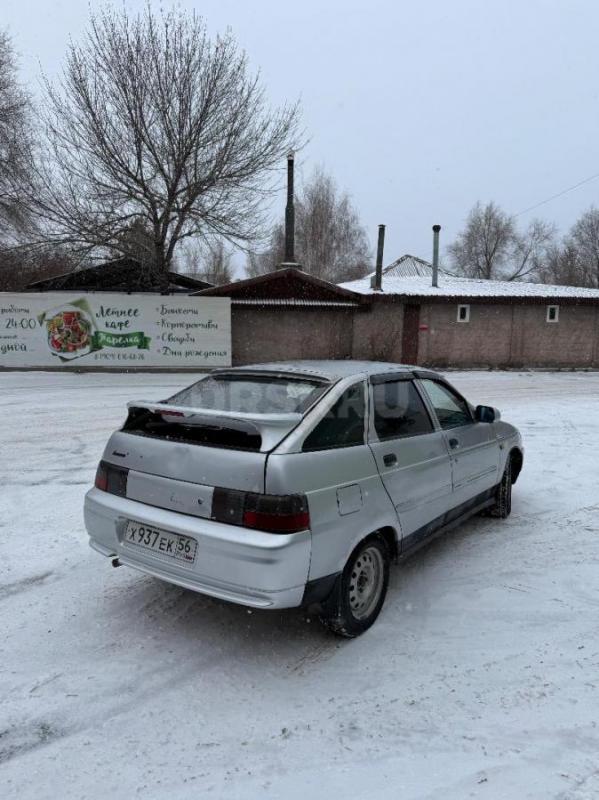 Продам 2112 
Мотор 16 кл не дымит , коробка отлично , документы чистые 
По кузову есть недочеты на - Орск