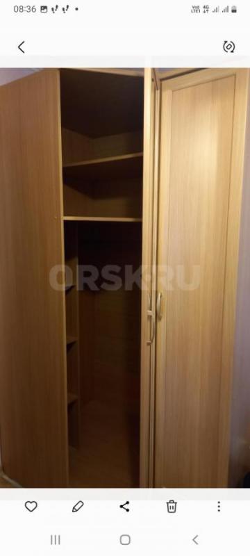 Продам угловой шкаф для одежды, б/у, в хорошем состоянии. - Орск